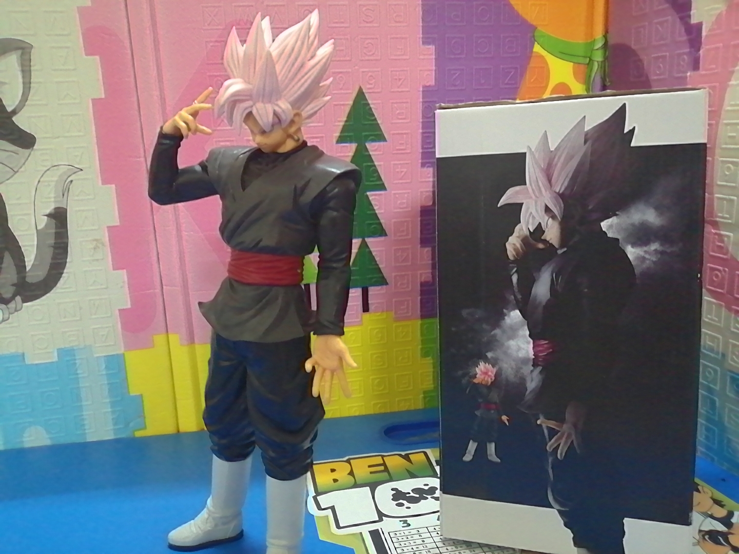 Mô hình Black Goku Rose cao 32 cm ( Dragon Ball Super )