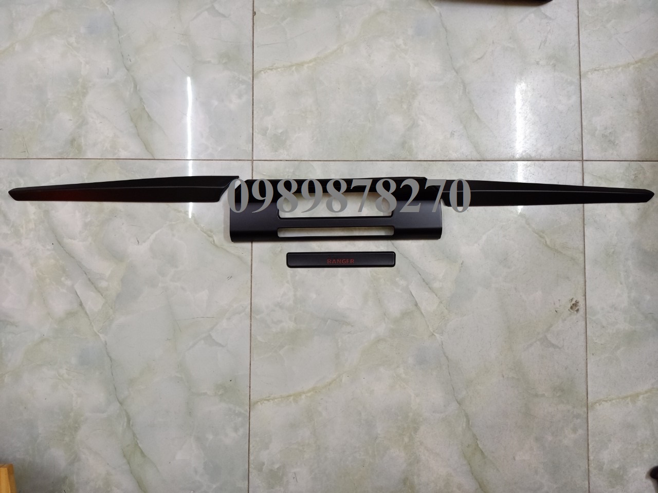 Bộ ốp nhựa đen tay cốp + hõm cốp xe ford ranger phom mới 2022-2023