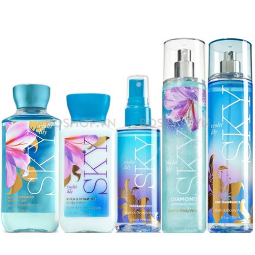 Sữa tắm Bath & Bodyworks Violet Lily Sky 295ml