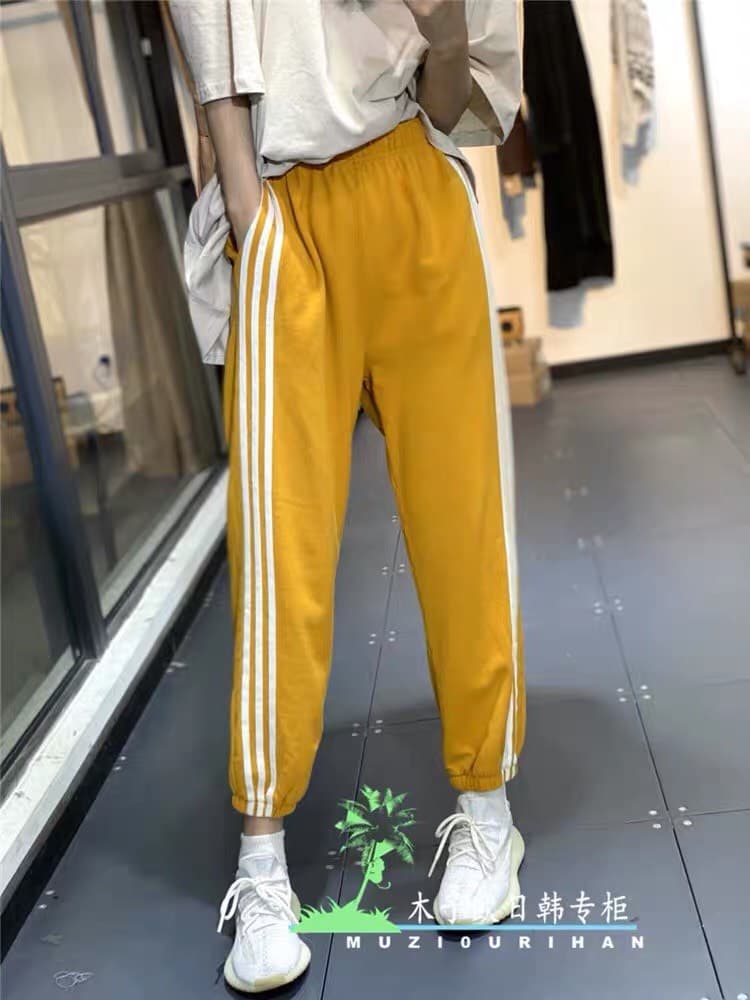 Quần Jogger Kaki Nam Nữ 3 Sọc Unisex