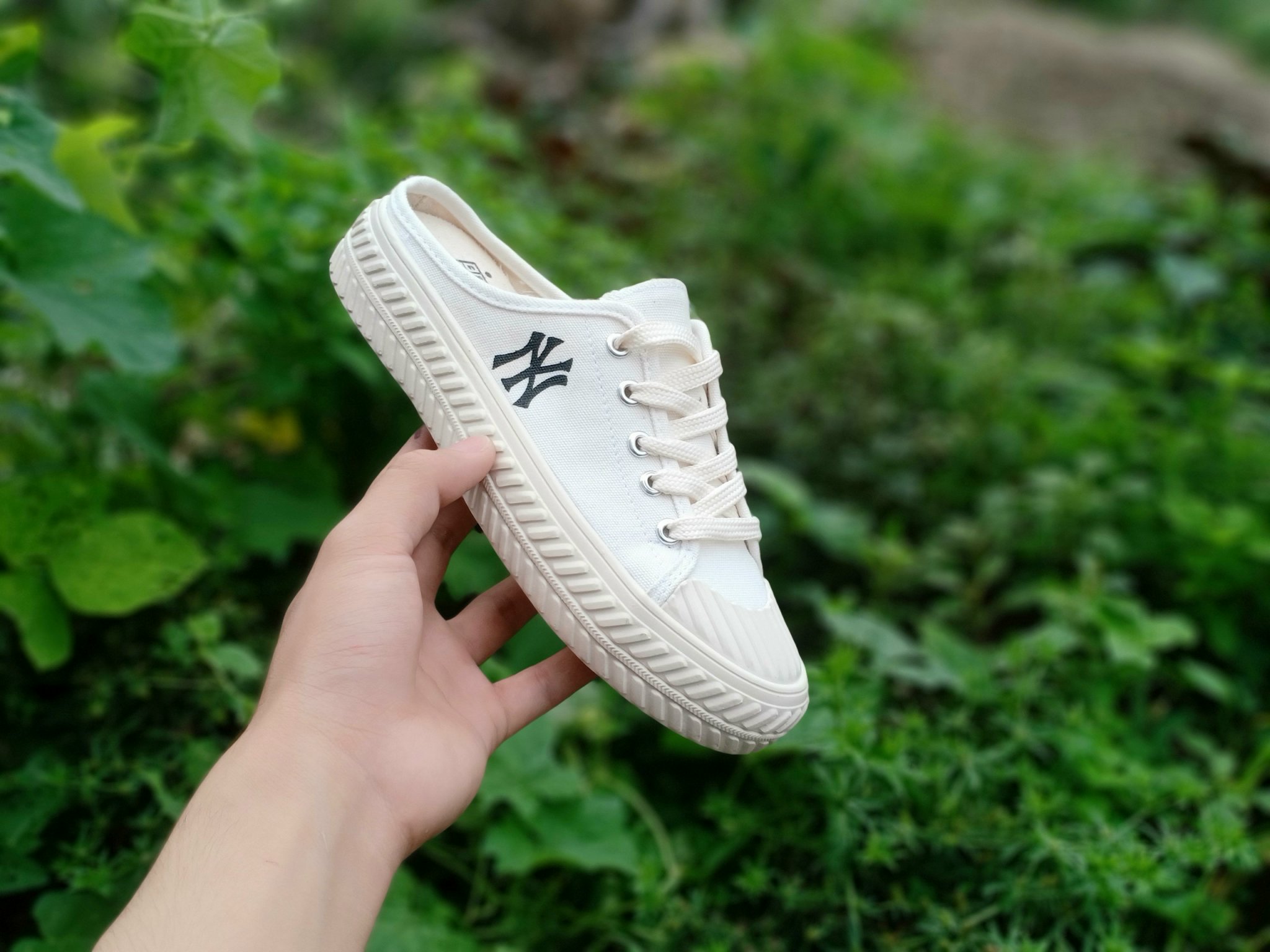 GIÀY SNEAKER - SỤC MLB NY ĐEN- TRẮNG