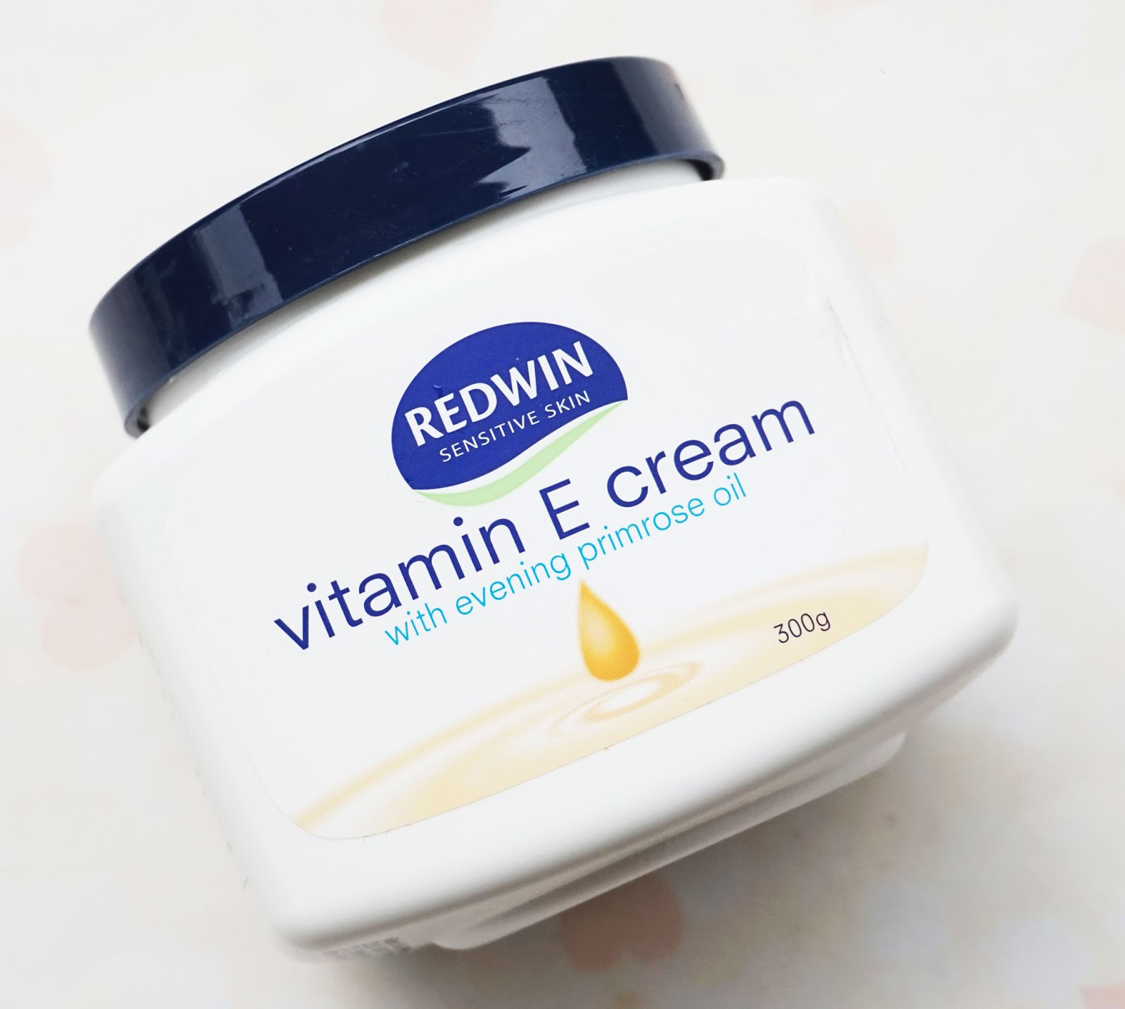 Kem Dưỡng Ẩm, Làm Mềm Mịn Da Redwin Vitamin E Cream