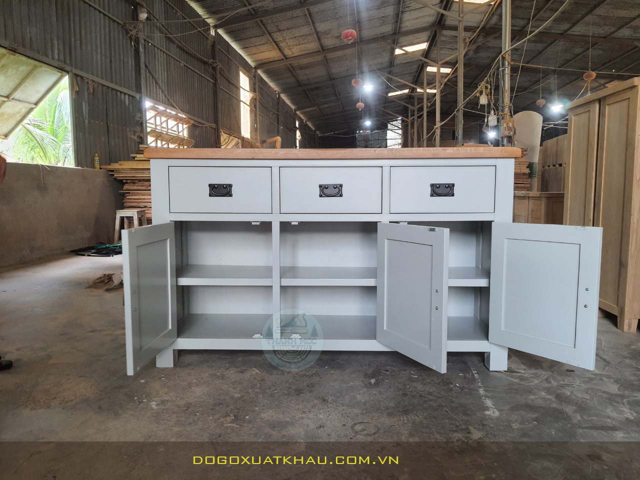 Tủ sideboard 3 hộc kéo 3 cửa