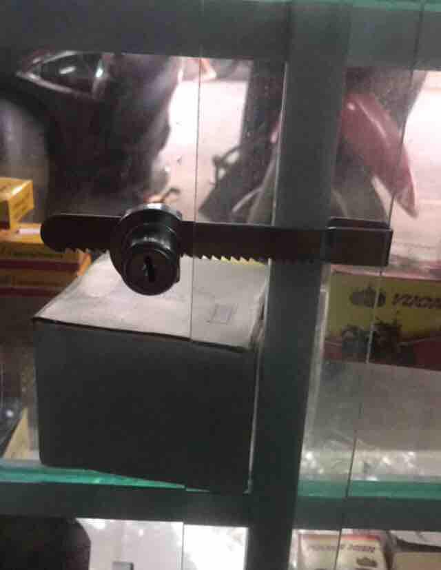 Ổ khoá cửa kính cửa nhôn lùa