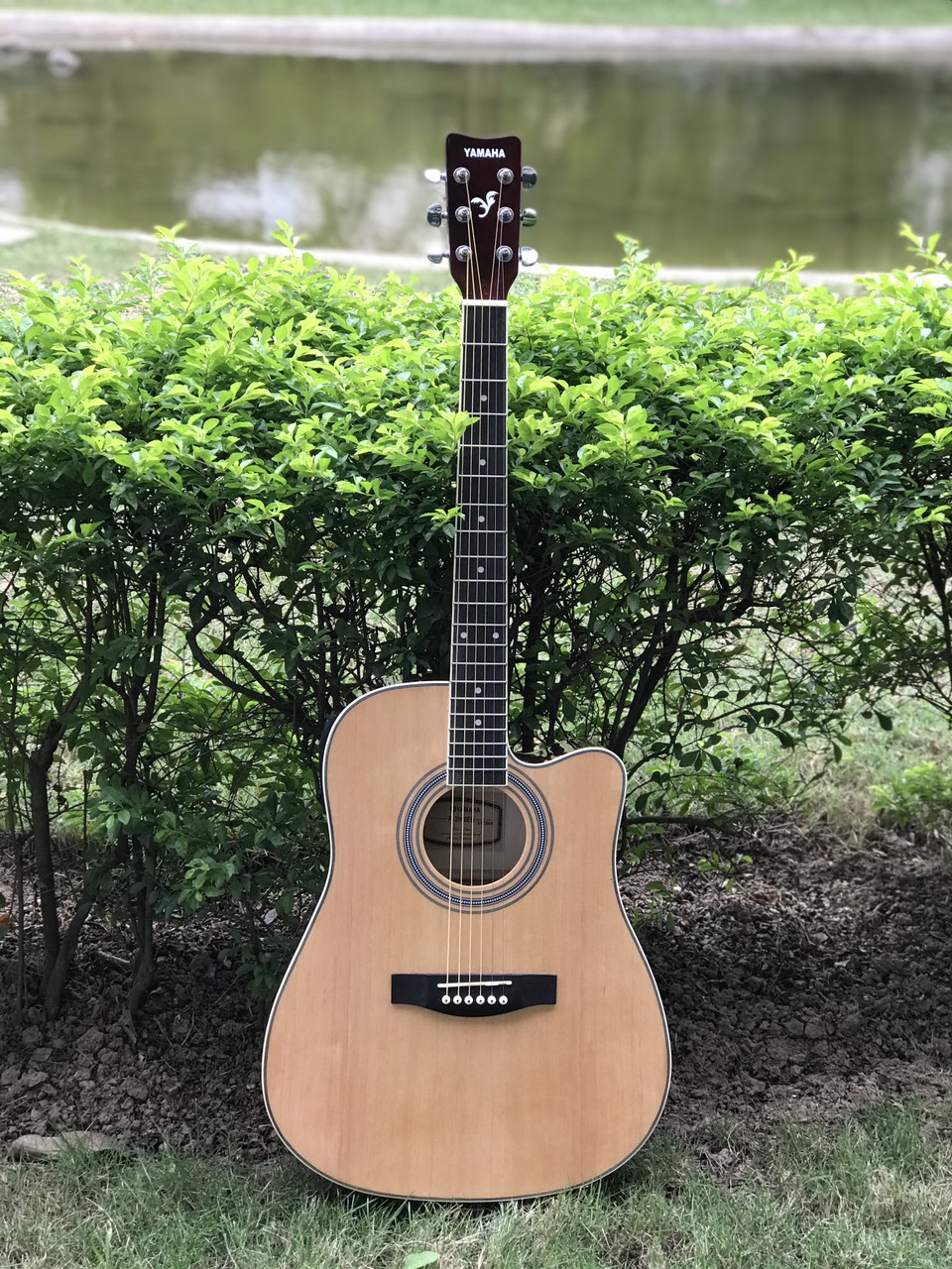 Đàn Guitar Acoustic YAMAHA F3000 Có EQ
