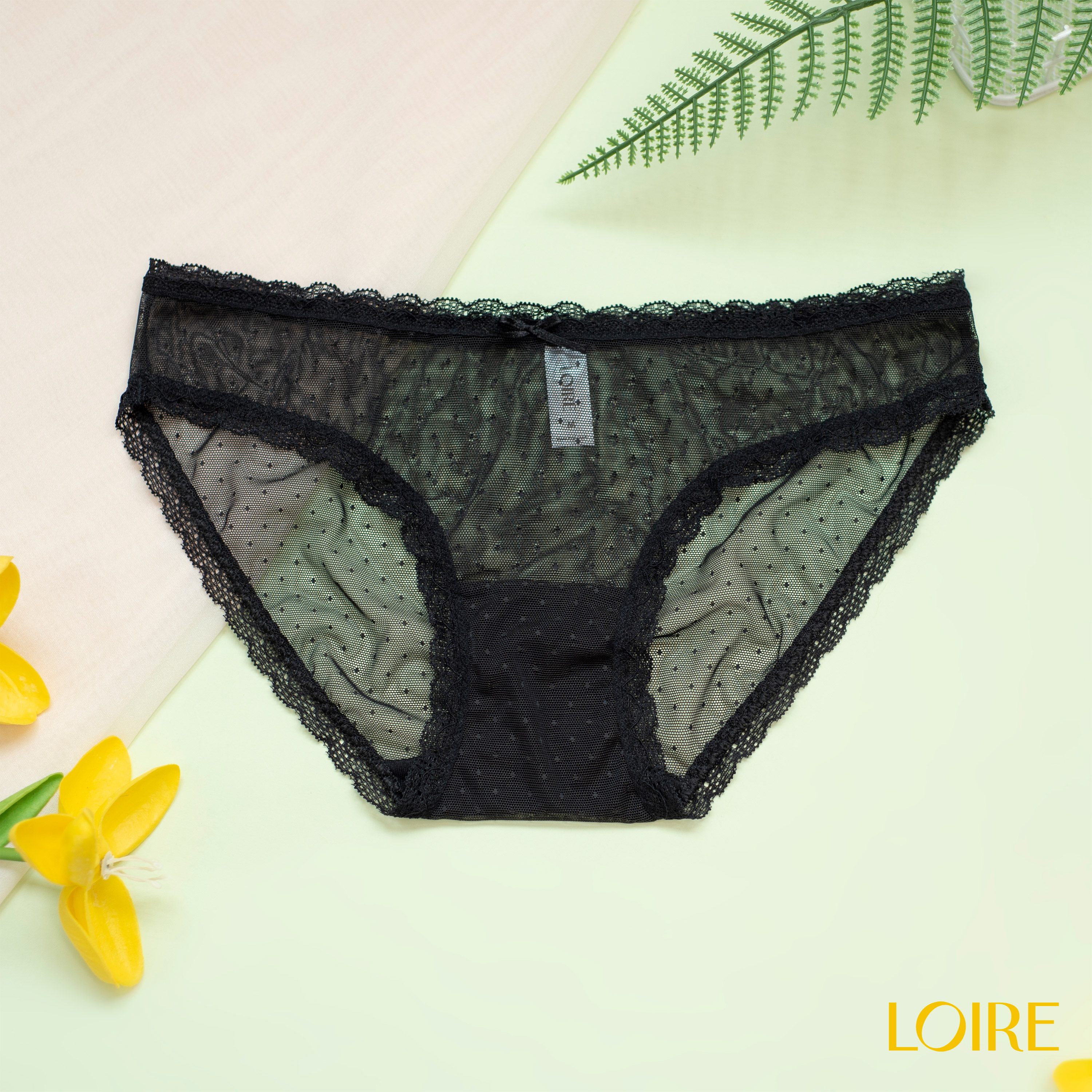 Quần Lót Ren Mỏng Mát Loirechic QLBK30