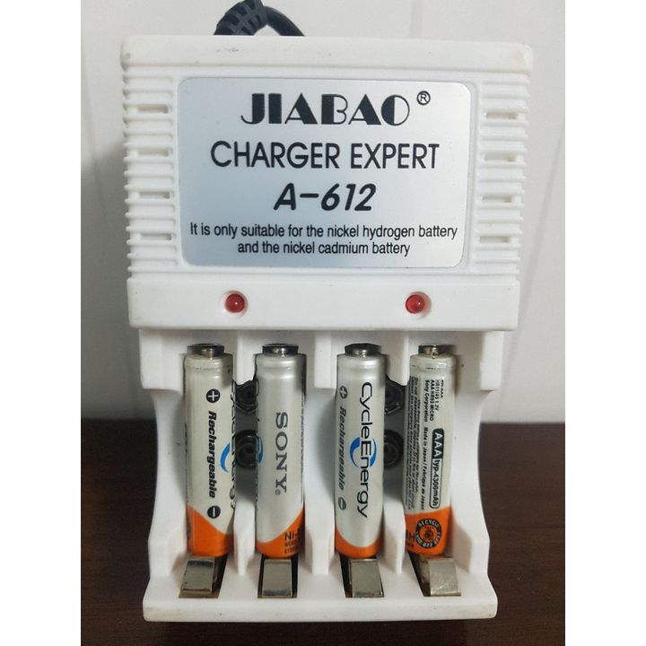 Bộ Sạc Pin Đa Năng Jiabao A612 (Sạc Pin 2A,3A, Pin 9V)