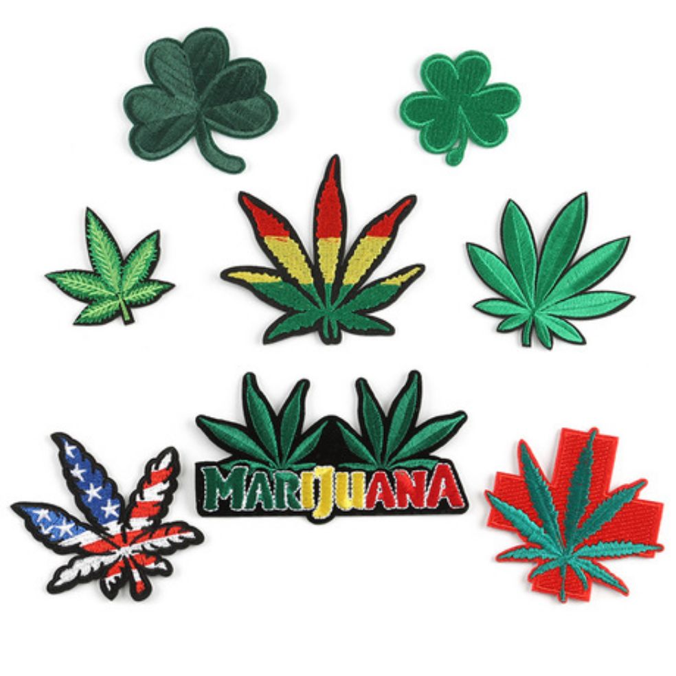 Set 2 Sticker Lá Phong Siêu Dễ Thương