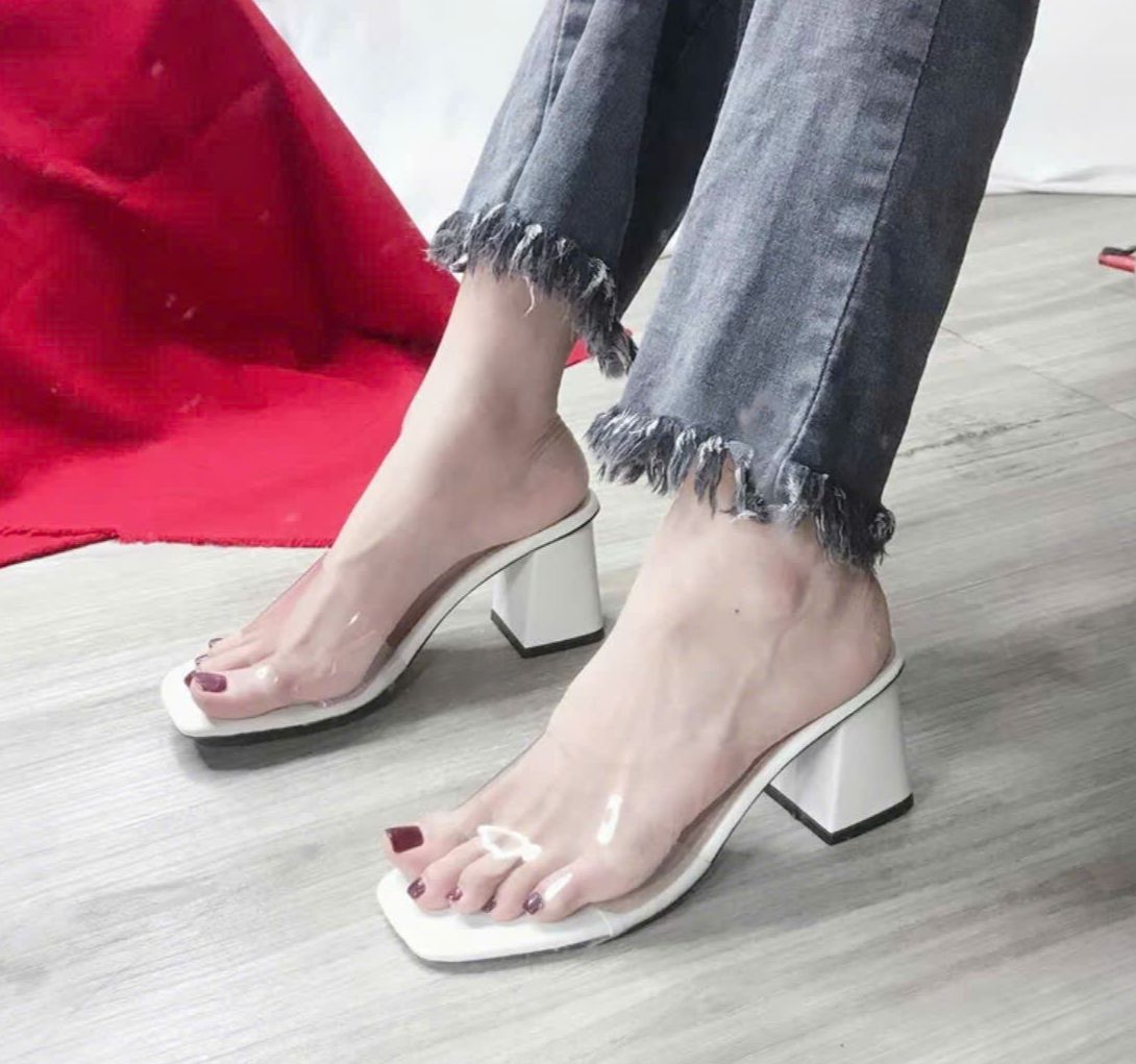 Dép quốc quay trong 7p siêu sang đi êm chân.
