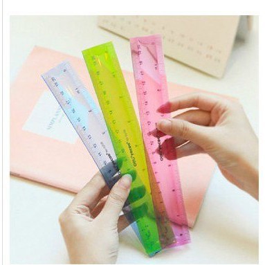 Thước kẻ 20cm Deli E6208 nhựa dẻo