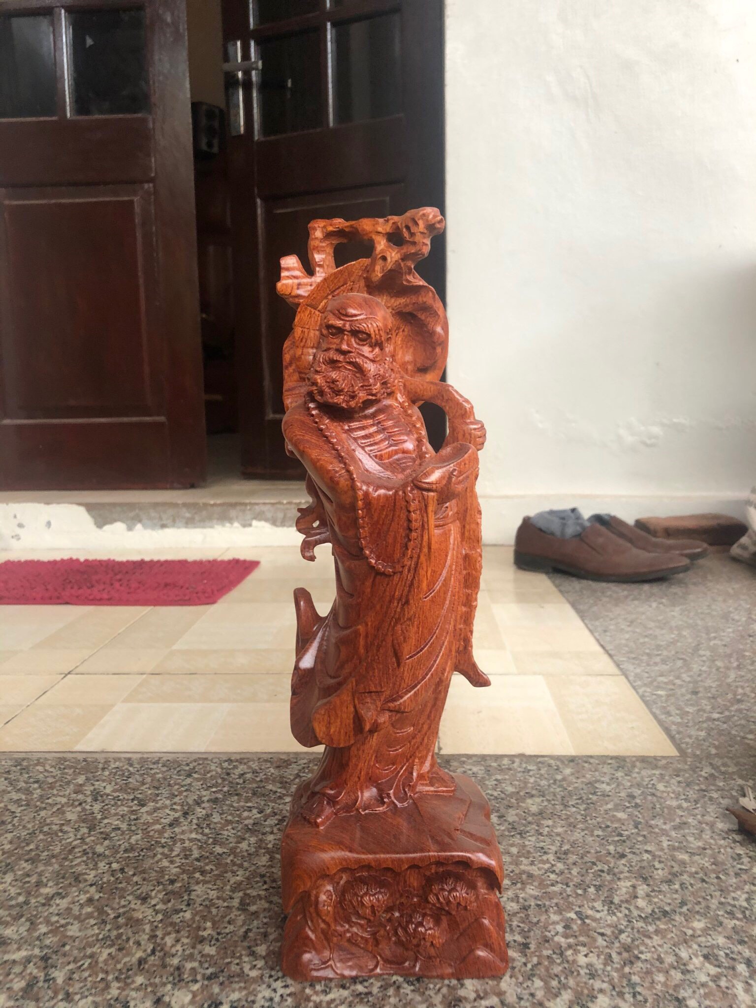 Tượng Đạt Ma Qúa Hải Gỗ Hương