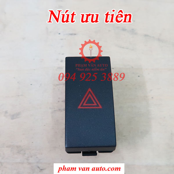 Nút ưu tiên ford transit chính hãng mã 9c1913a350aa giá rẻ phạm văn auto