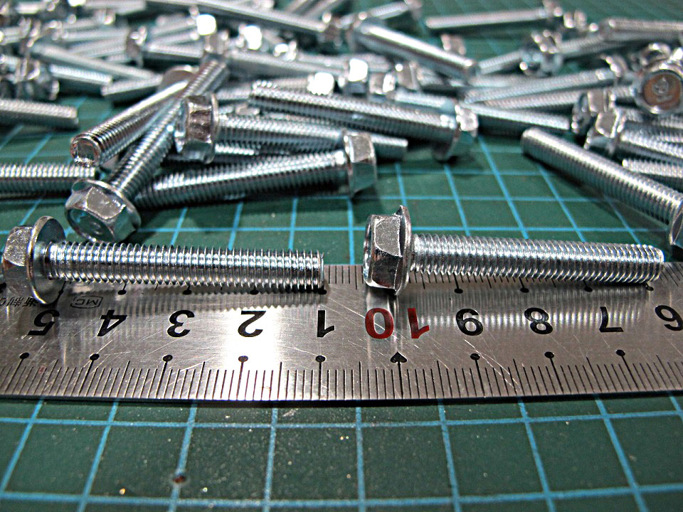 50 Con Bulon Long Đền M6 x 40MM Răng Thuận