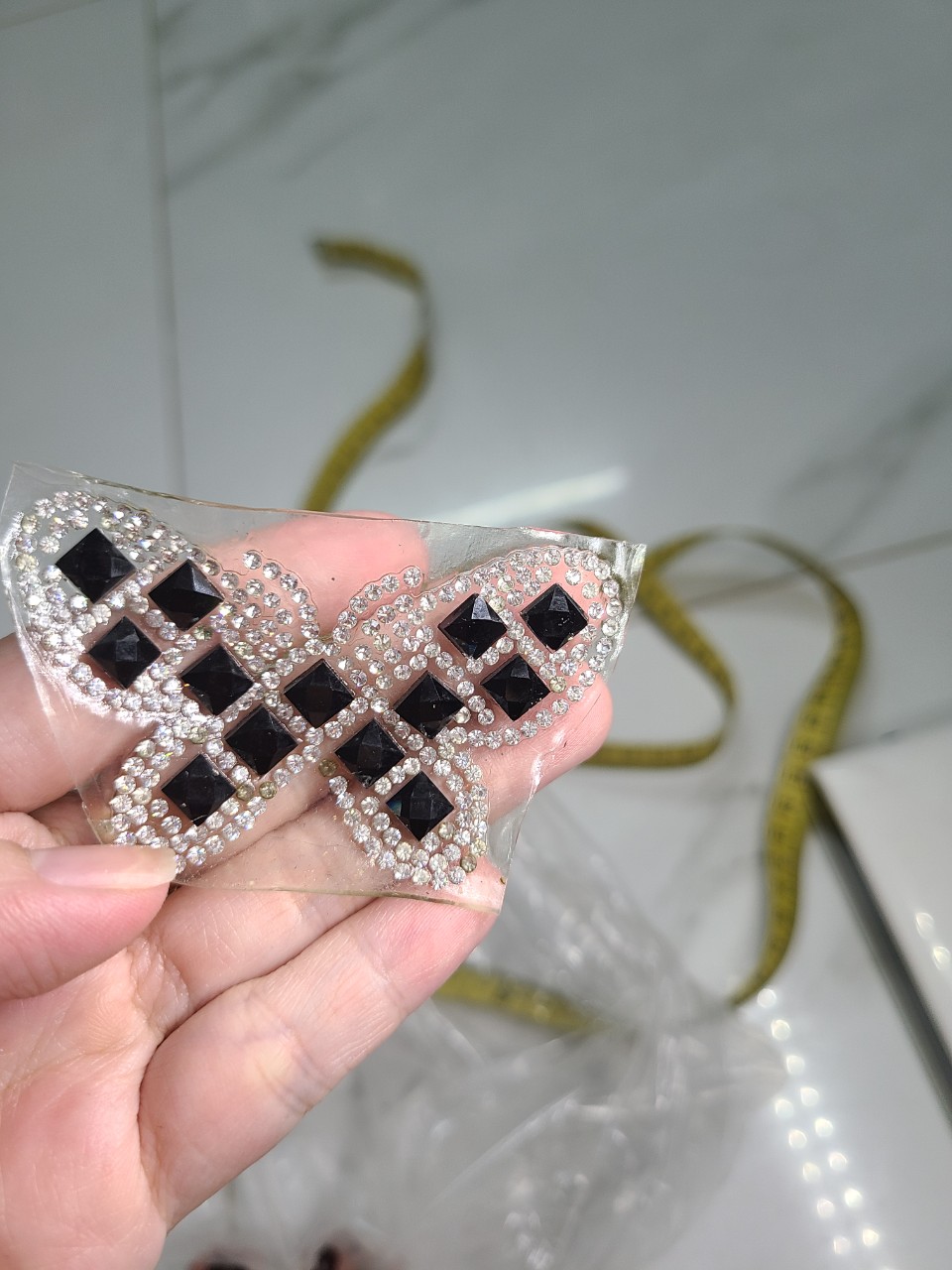 Hình đính đá ủi nhiệt kích thước 8cm