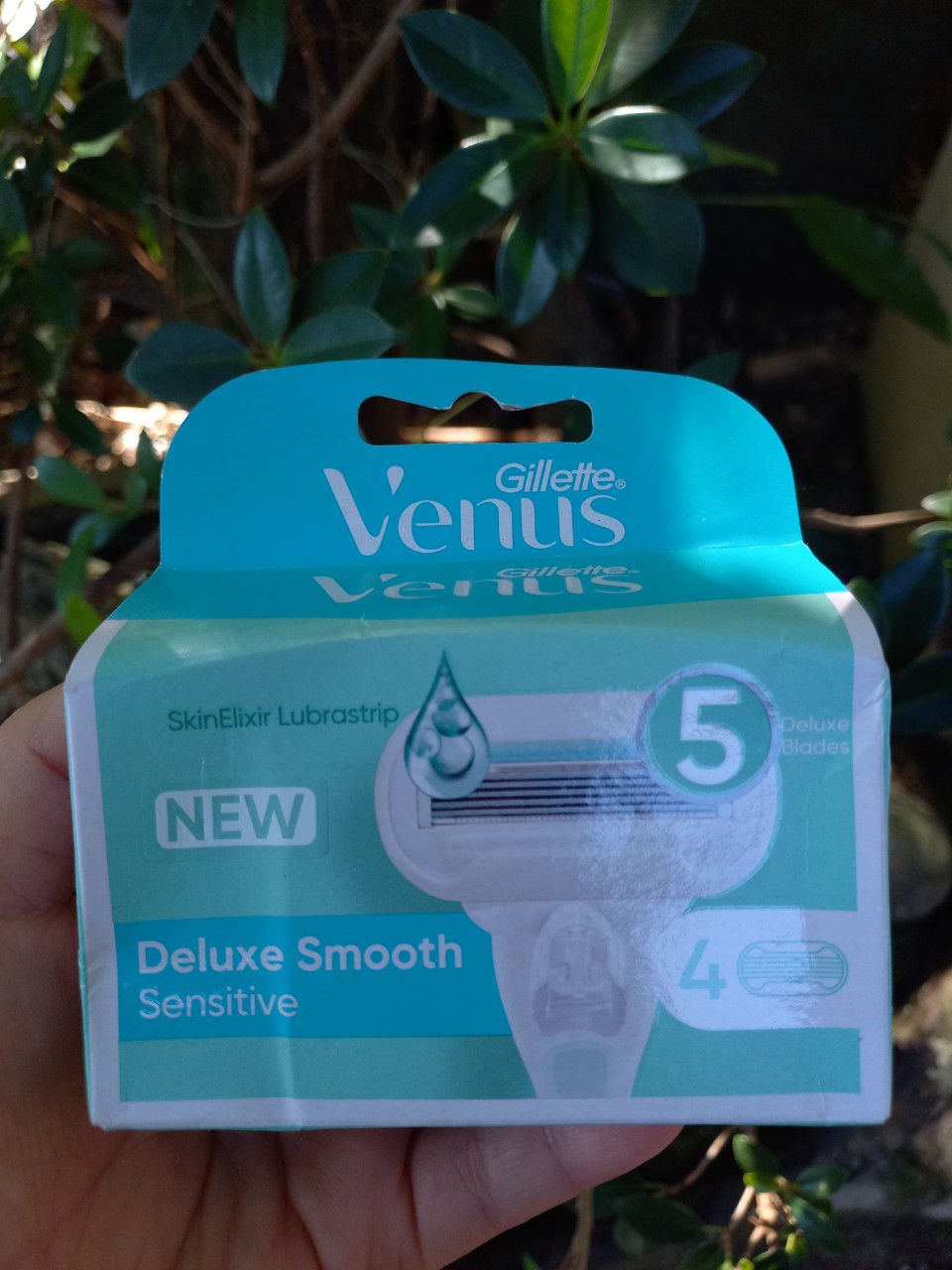 Gillette venus deluxe Smooth Sensitive hộp gồm 4 đầu thay