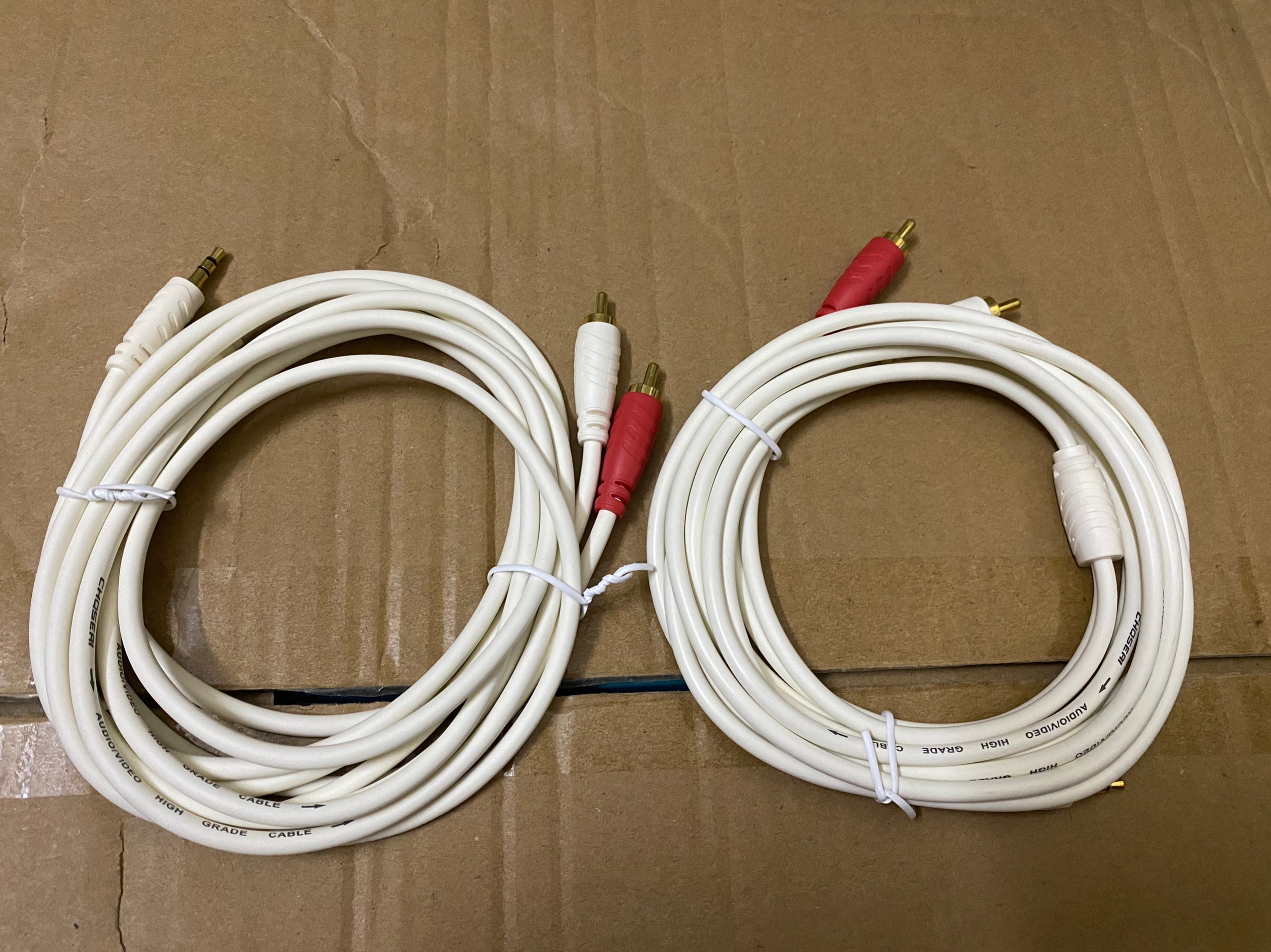 Cáp Audio đầu 1 ra 2 chuẩn 3,5mm dài 3m