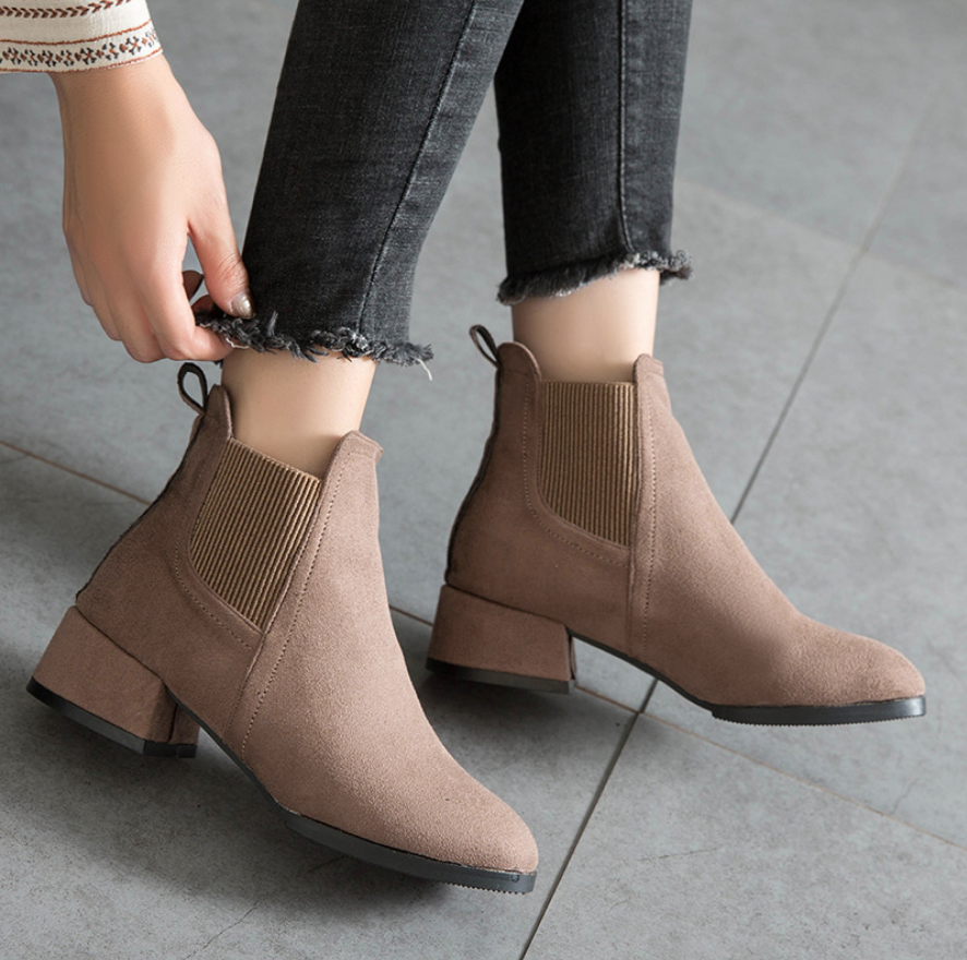 [ Màu NÂU + ĐEN size 35- 40 ]  Boot nữ cổ thun da lộn đế 4cm ÊM CHÂN GBN118