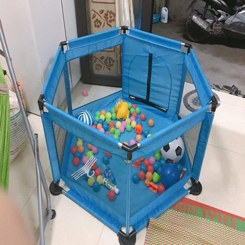 Quây bóng lục giác cho bé