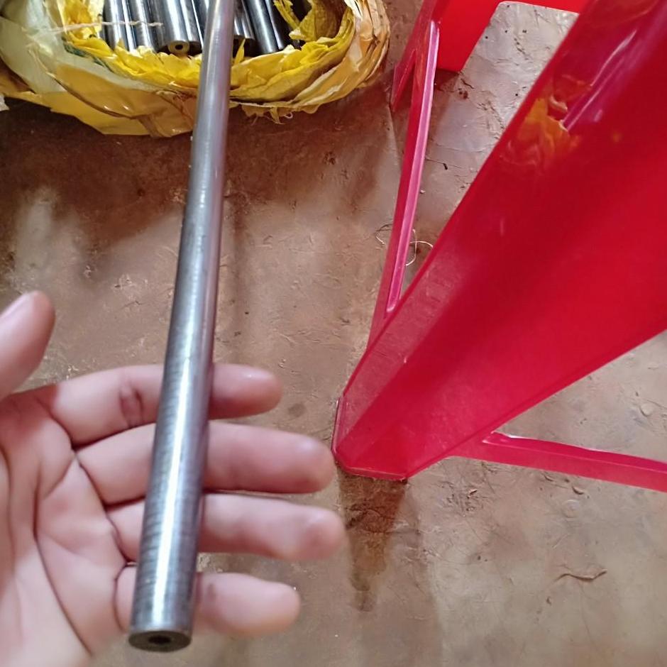 Trục con lăn thép trắng phi 14 dài 75cm lỗ 4.8mm