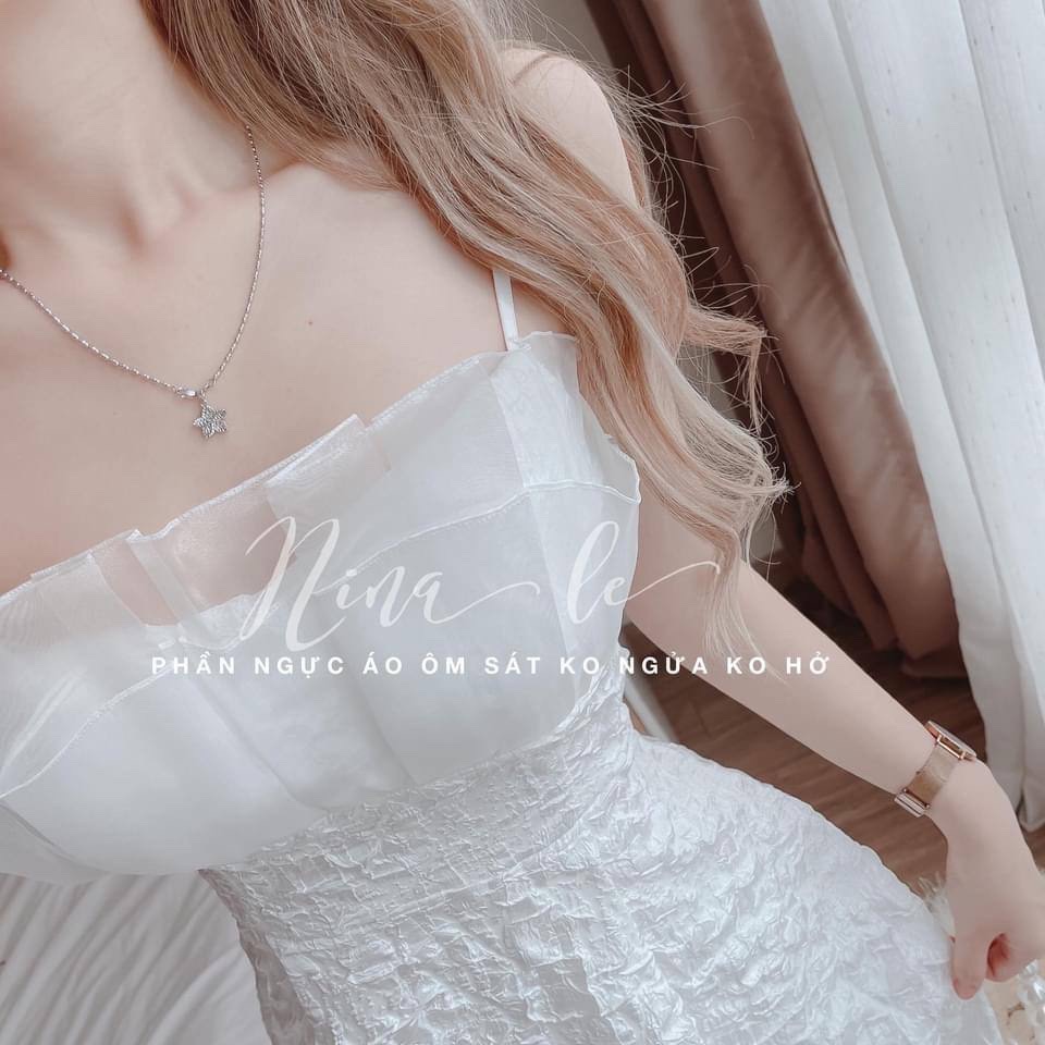 Đầm gấm hoa nổi 2s trắng xếp ly ngực phối voan