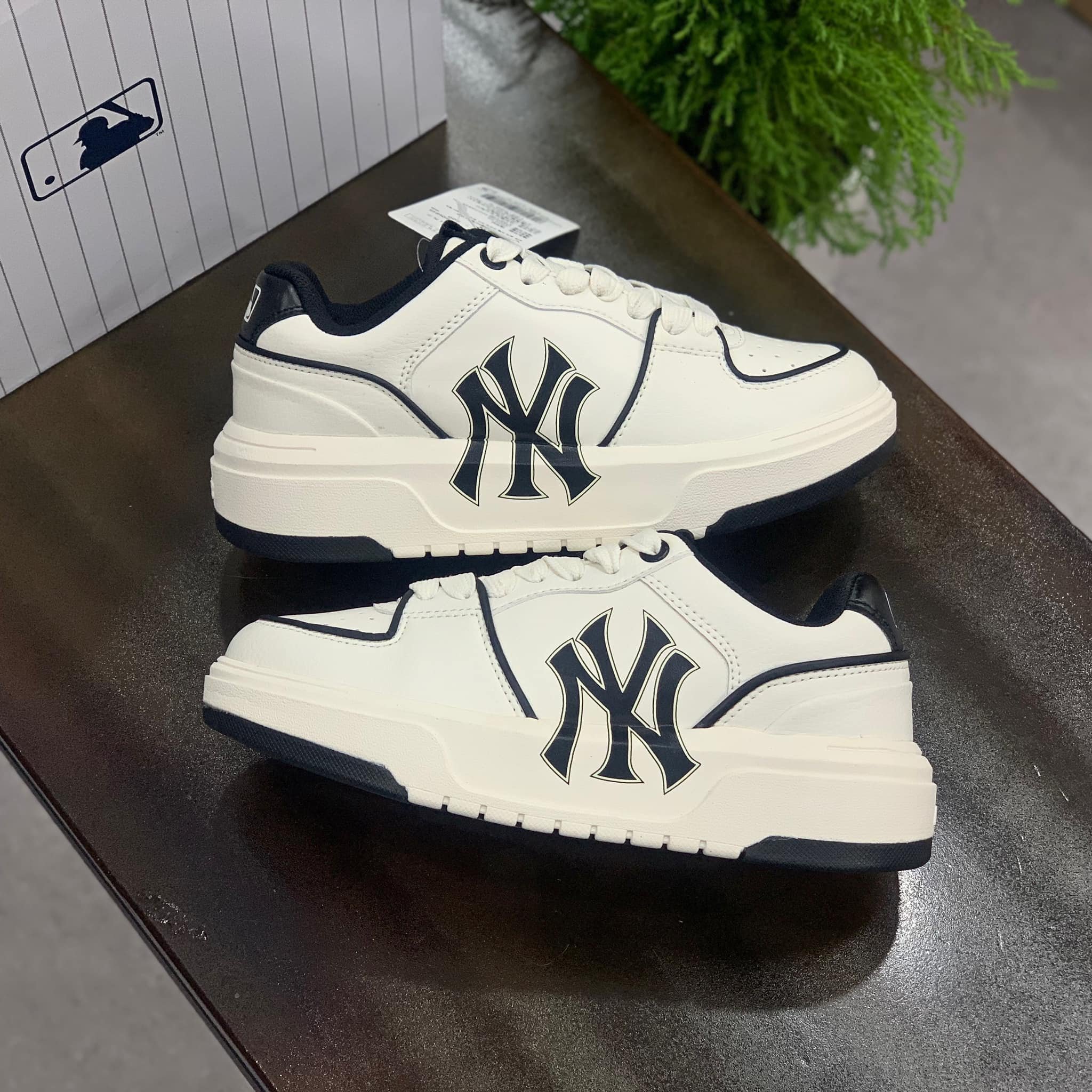 Giày Thể Thao MLB Chunky Liner Xanh Lá, Giày MLB Chunky Liner White Black 2022