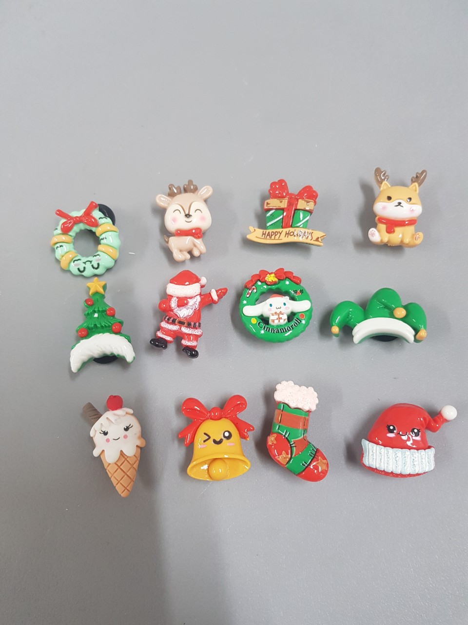 bộ charm 3d gắn sục mẫu giáng sinh ( gồm 12 charm )
