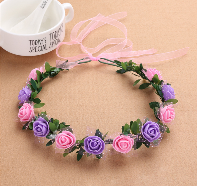 Vòng hoa đội đầu