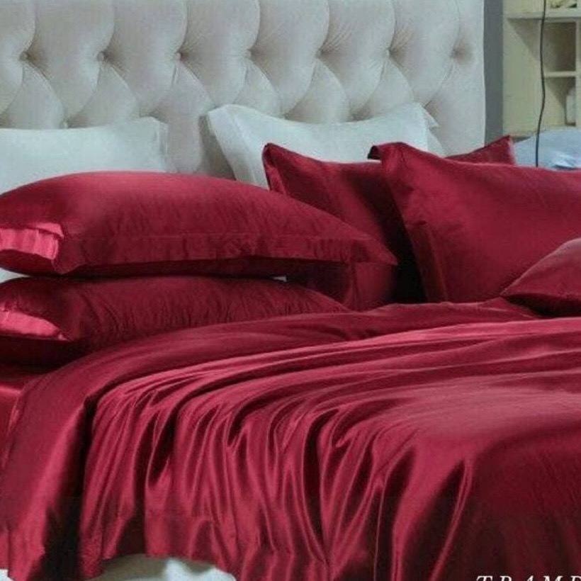 ( Lụa Loại 1) Chăn Lẻ Phi Lụa Màu Đỏ Đô Cao Cấp Mềm Mại Lan Pham Bedding.