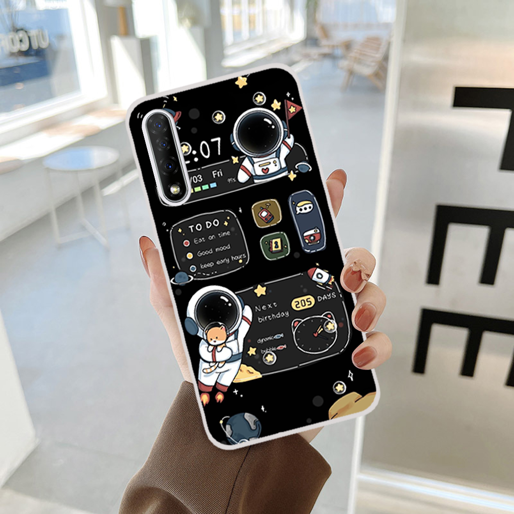Ốp lưng Vsmart Live hình vũ trụ, phi hành gia astronaut