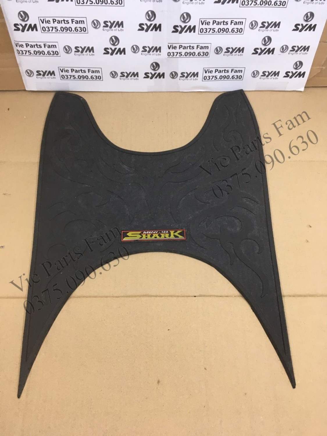 Thảm cao su lót sàn chân Shark Mini