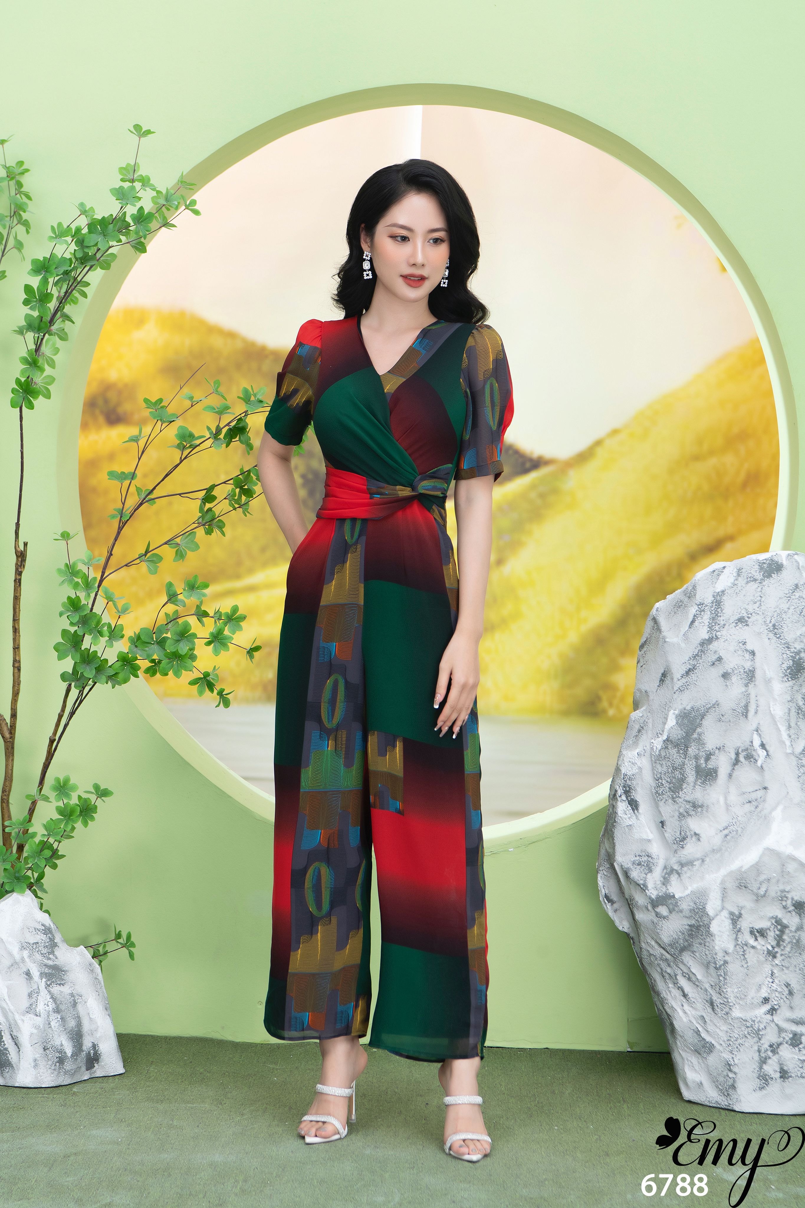 EMY EM6788 Jump Dài Cổ V Phối Màu