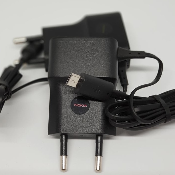 Củ sạc liền dây dùng cho các dòng máy chân Androi/Micro