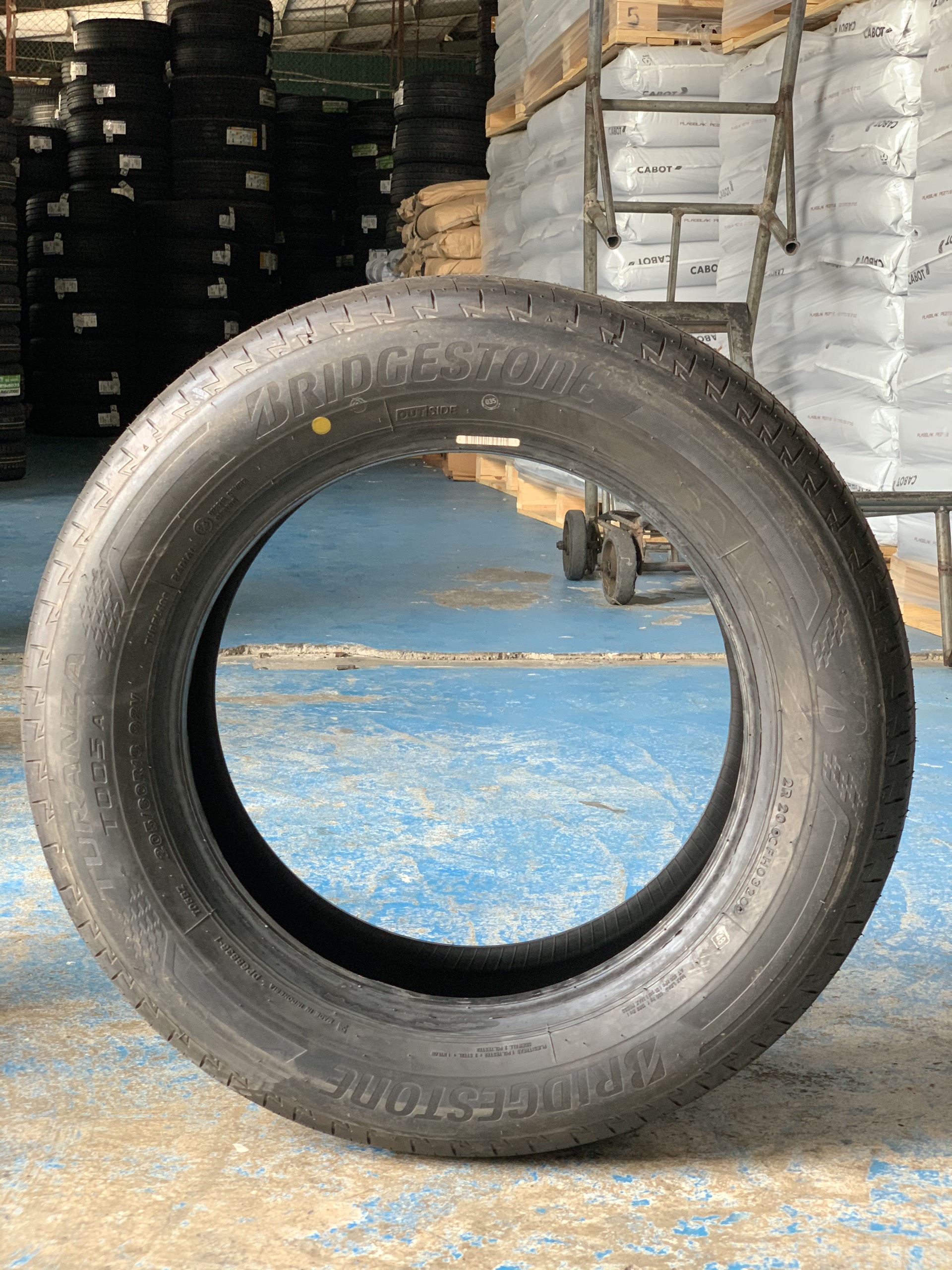 Lốp Bridgestone 205/60R16 T005A date2023