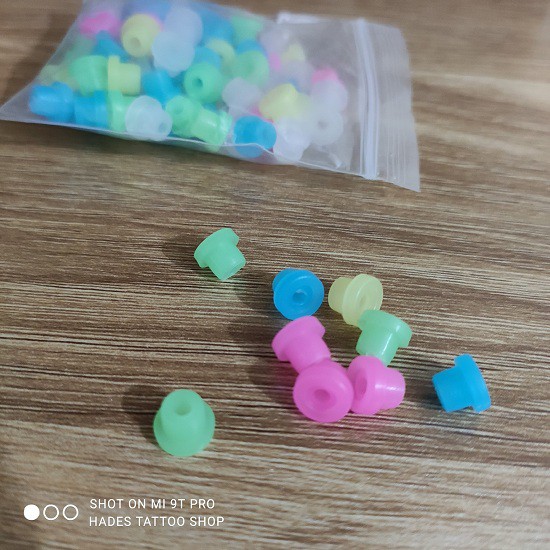 Núm Silicon Giữ Kim Xăm ( ~ 100 cái / 1 túi )