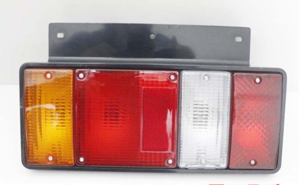 Đèn hậu isuzu 1tấn9 đến 5 tấn