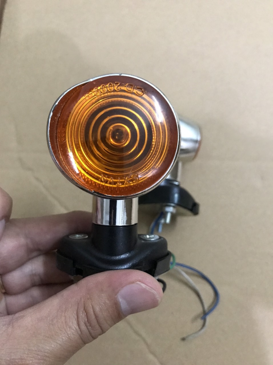 Xi nhan kiểu 2 lỗ ốc dùng xe 78, 81 ..... k03