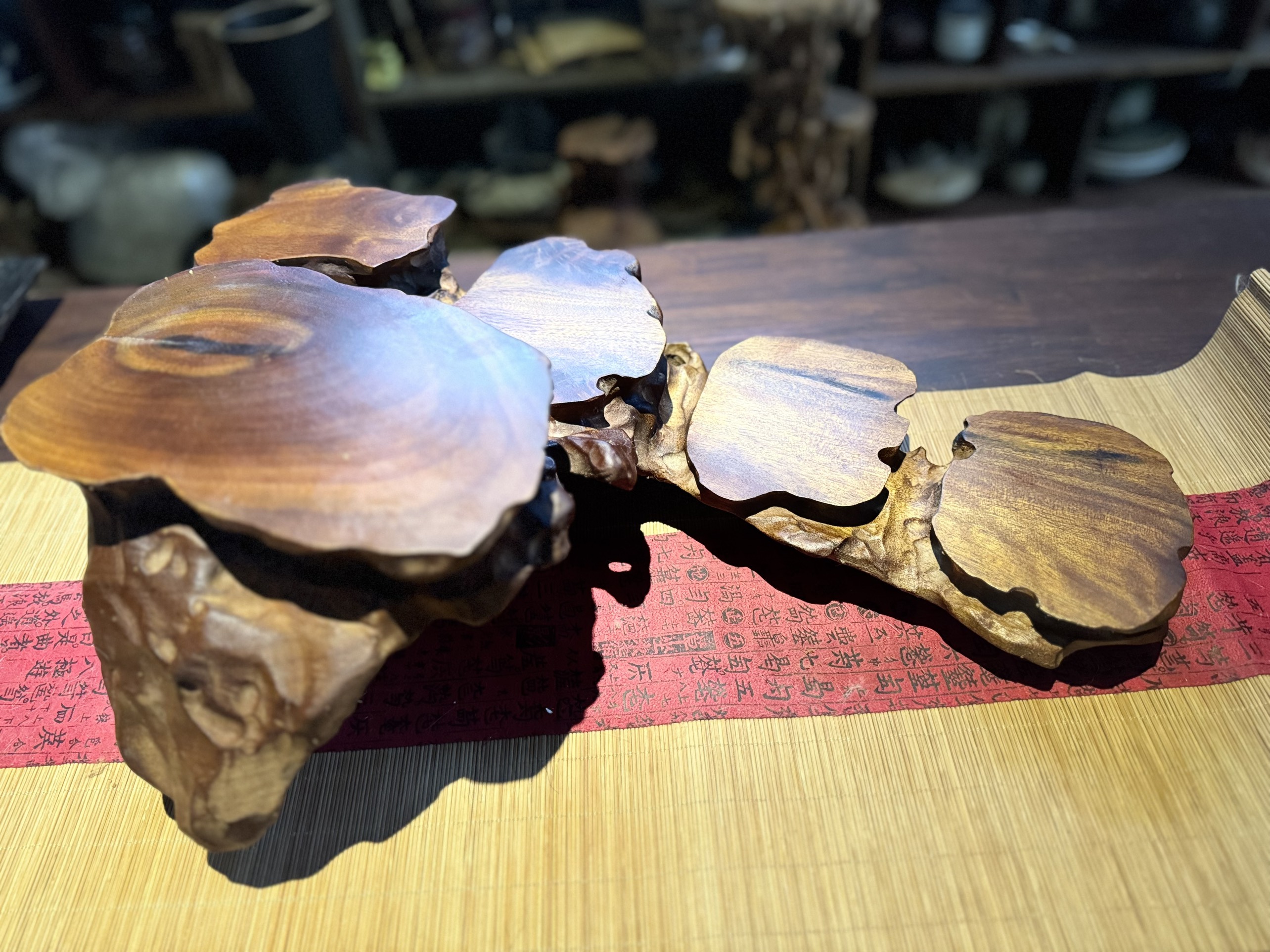 Đôn Gỗ Xá Xị