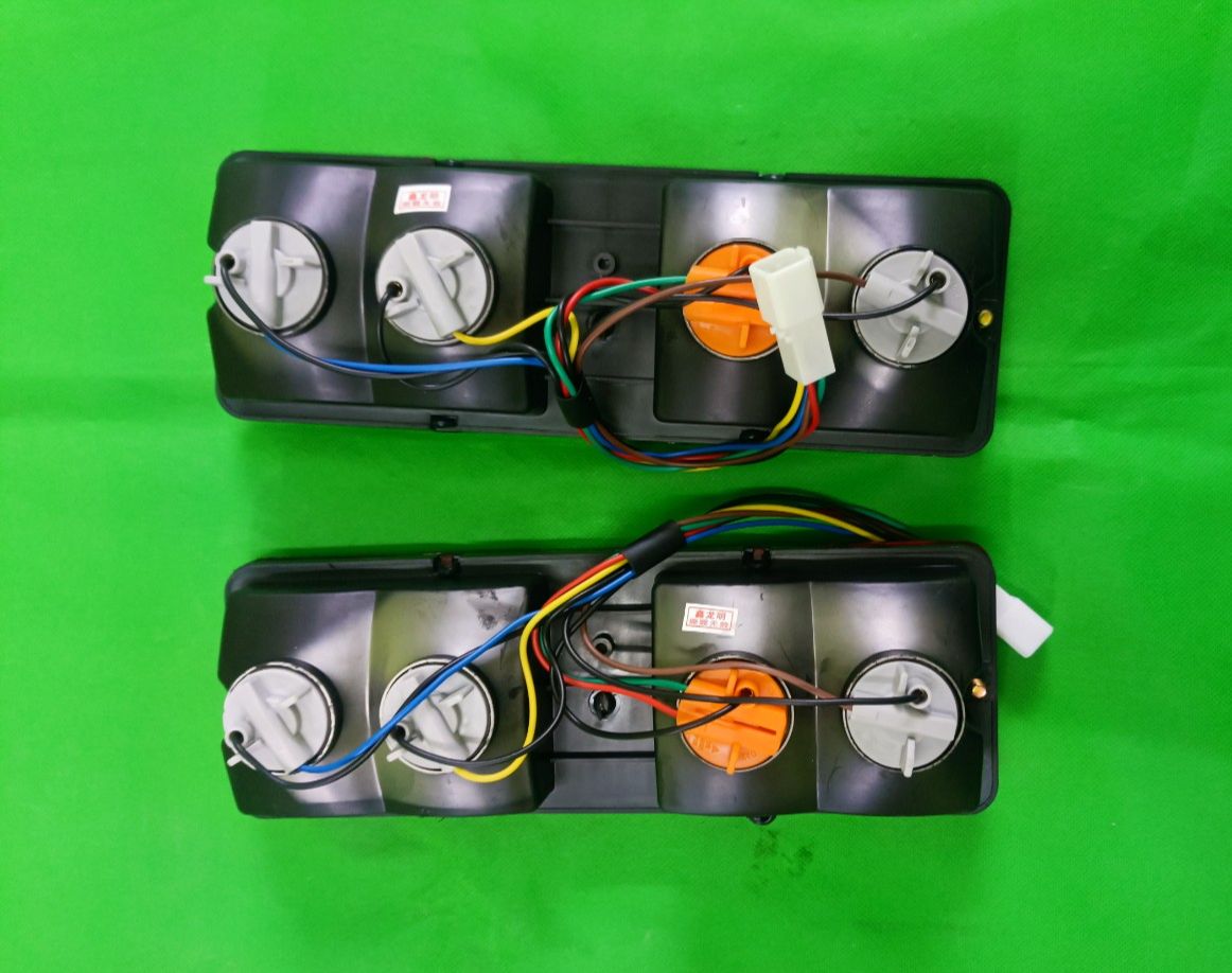 ĐÈN HẬU XE TẢI DONGBEN 870