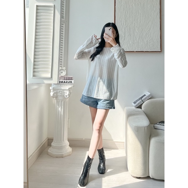 Áo cổ tròn basic tay loe dài - JA13