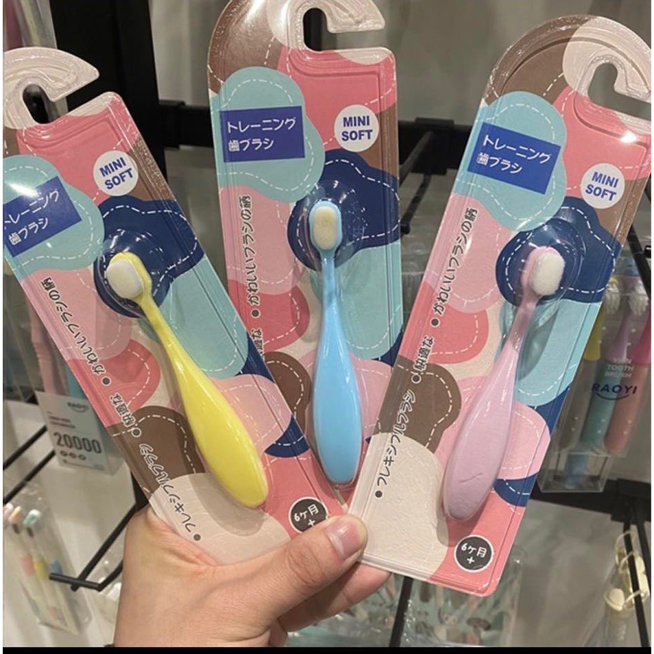 Bàn chải đánh răng triệu sợi mini soft chất lượng cao cho bé từ 6m+