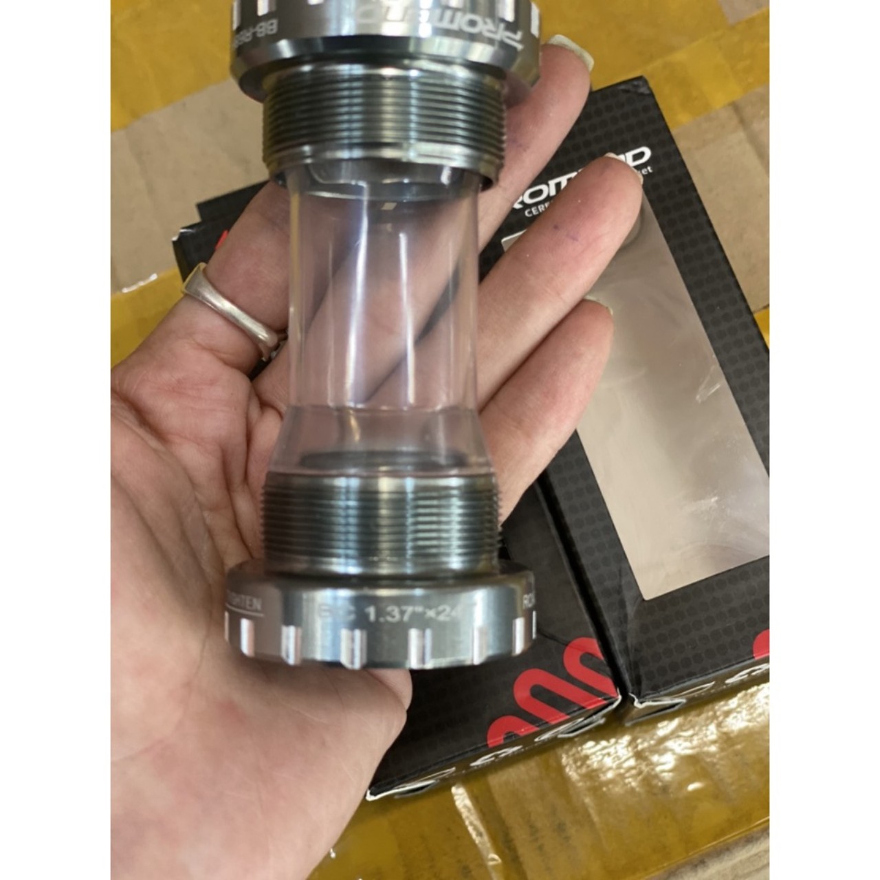 BB vặn Promend BB-R68H Bạc đạn ceramic