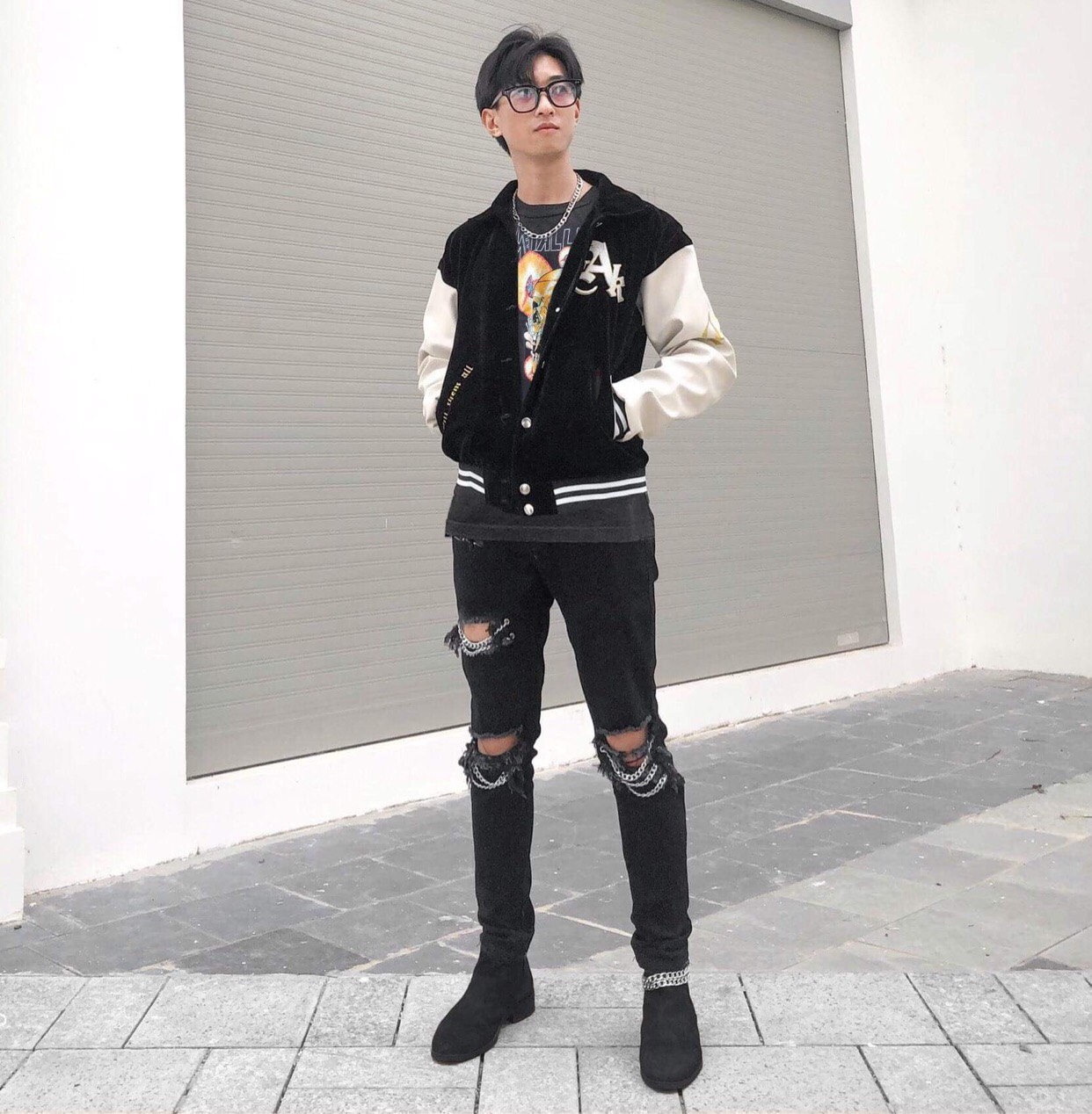 Quần jeans xích đen - Chain Black Jean