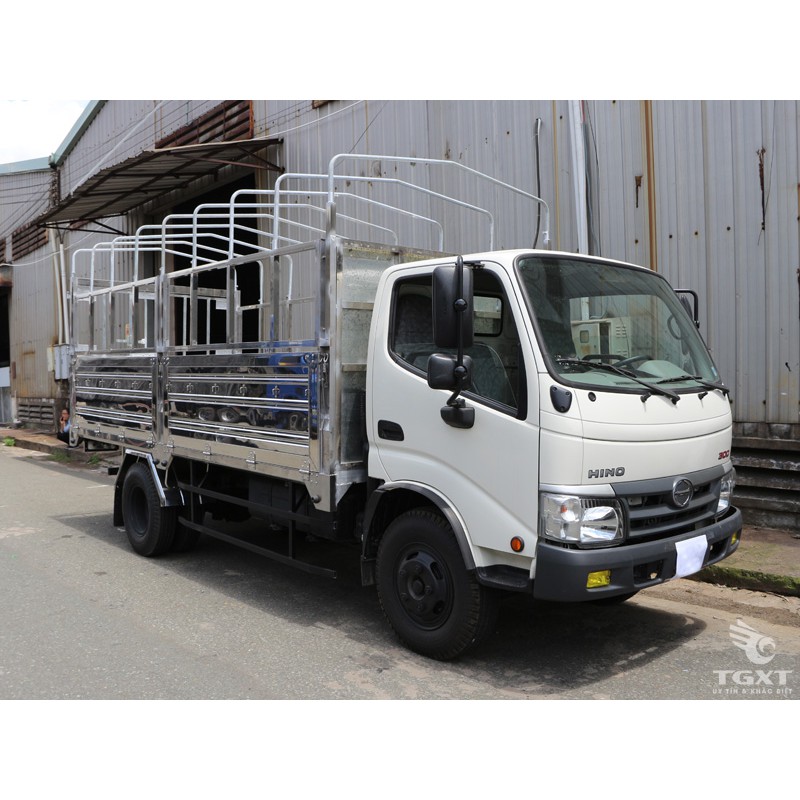 Ốp tay nắm mở cửa Hino 300