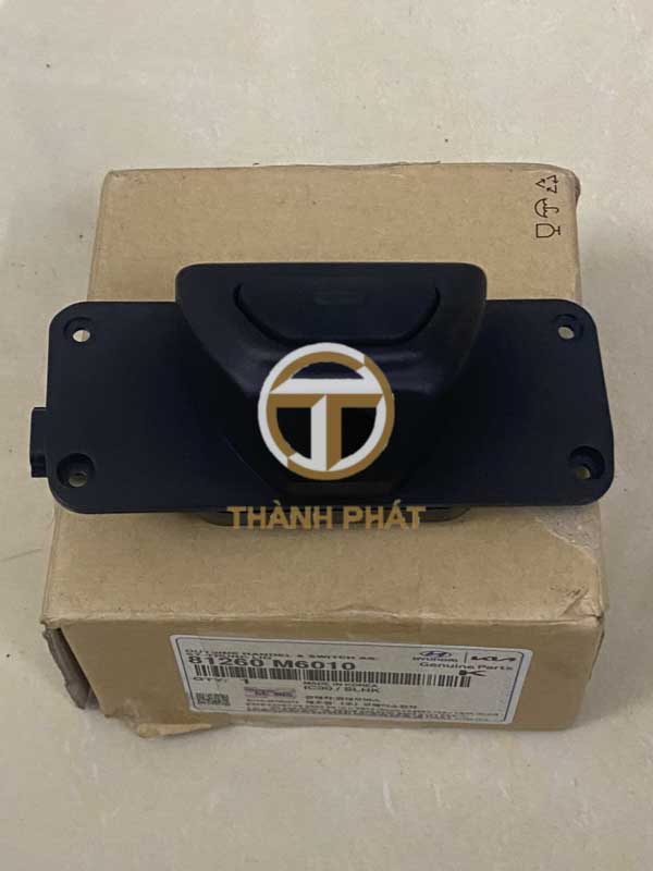 CÔNG TẮC MỞ CỐP HẬU CERATO 2019