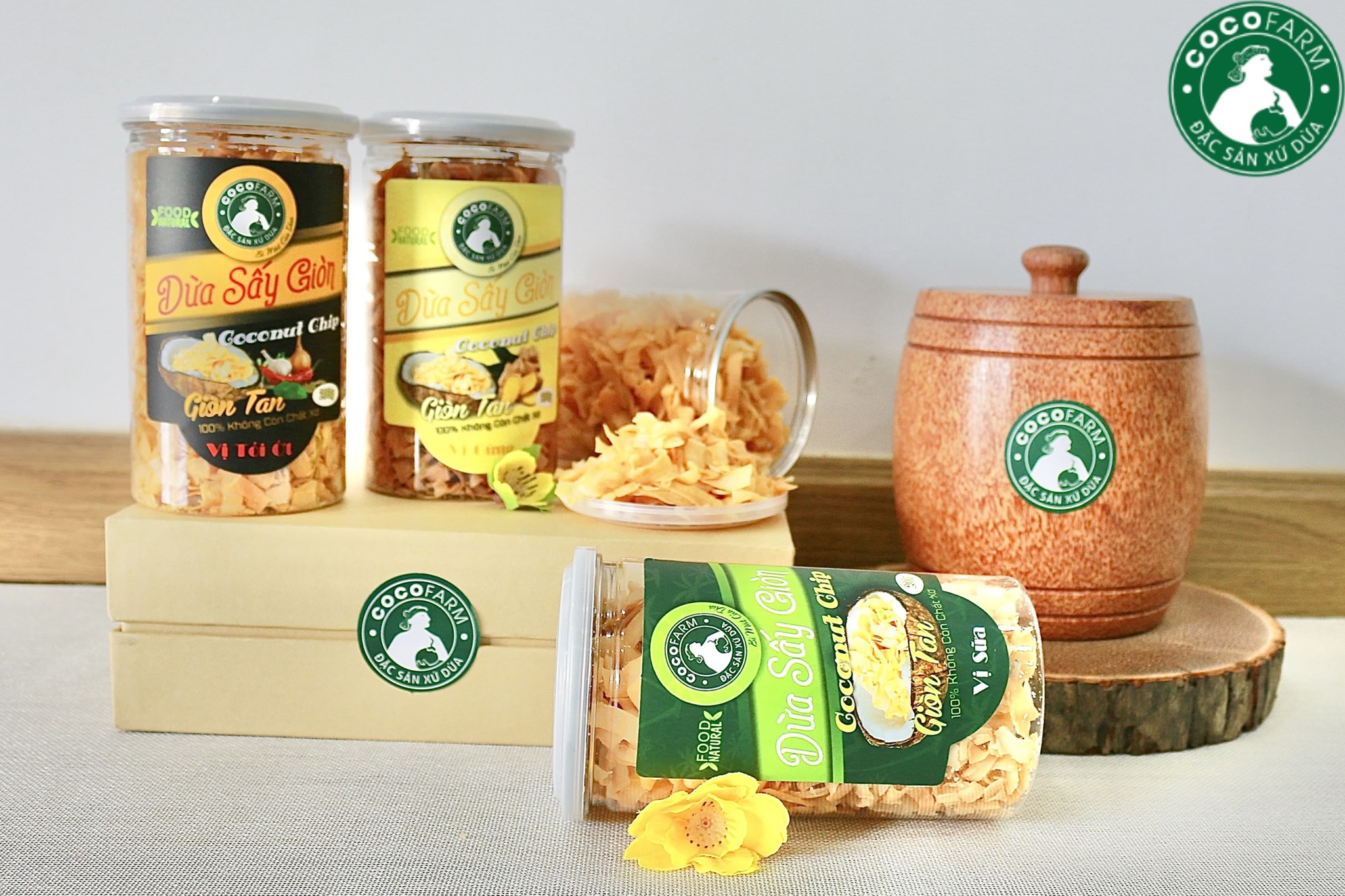 COMBO 3 hộp dừa sấy giòn cao cấp Cocofarm