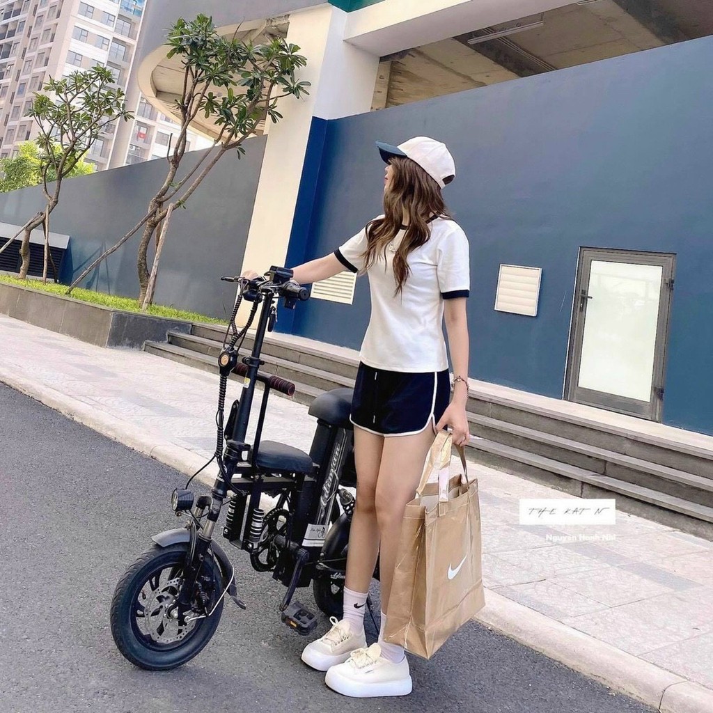 Áo Body Cổ Tròn Phối Viền Đen, Trắng
