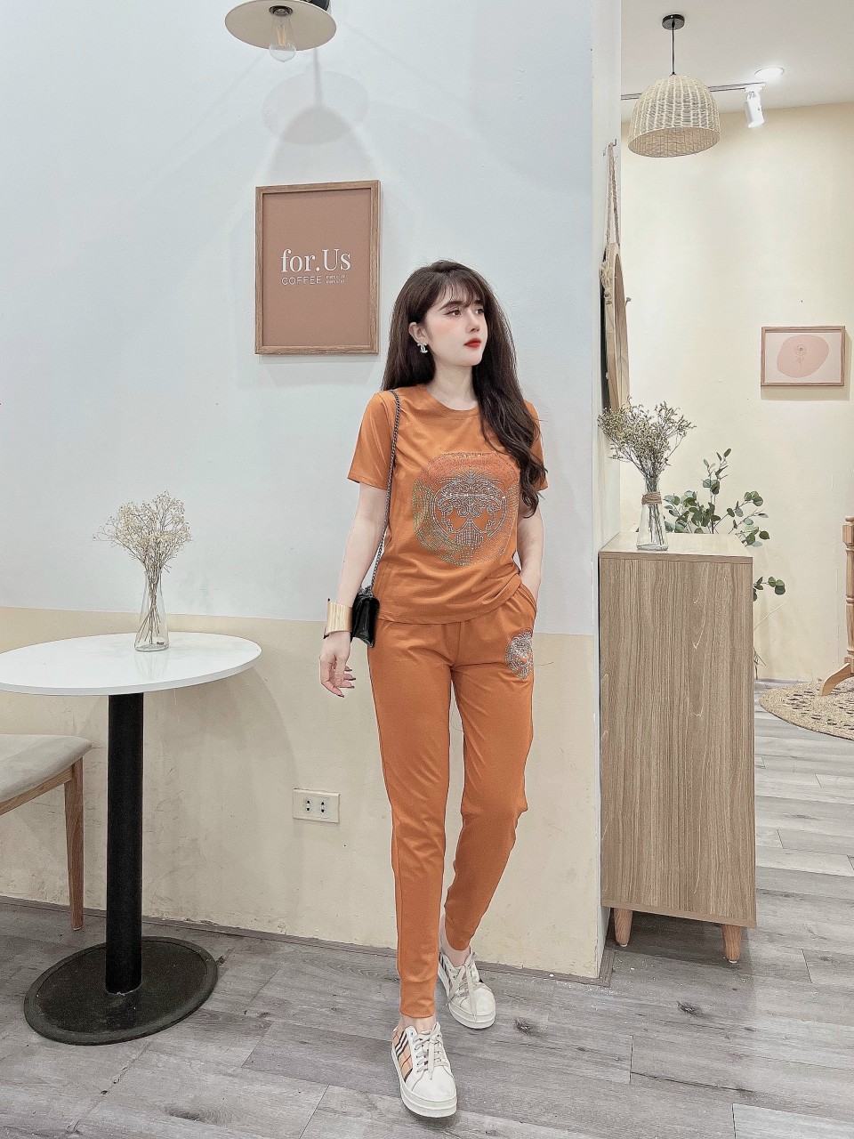 Đồ bộ thun cotton đính đá họa tiết (3 màu: đen, đỏ, cam)