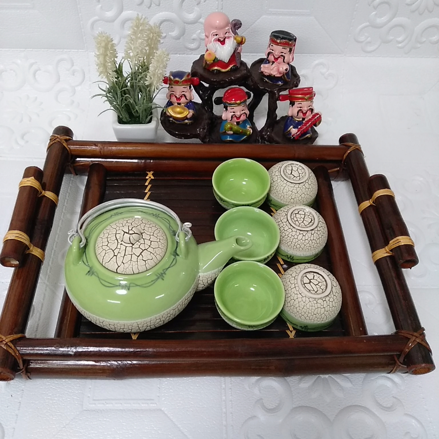 Bộ ấm chén men rạn Bát Tràng RT3 kèm khay tre cao cấp
