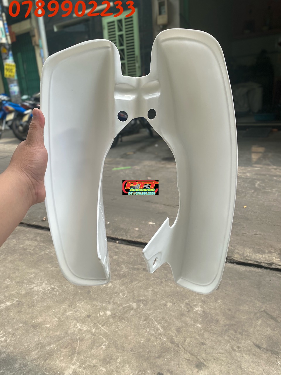 Bửng xe chaly