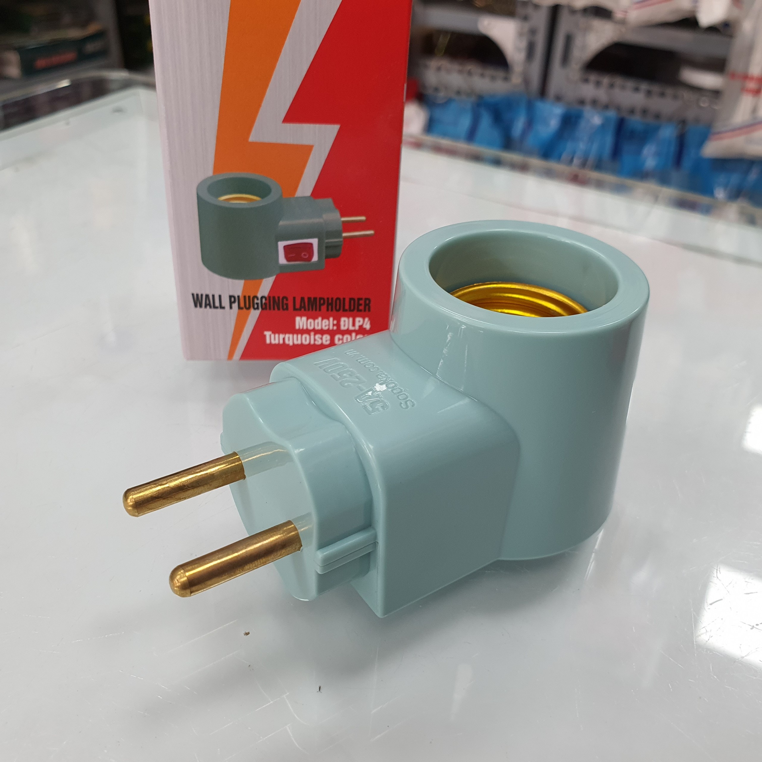 Đui đèn có công tắc liền phích cắm E27 SOPOKA (chỉ đui đèn)